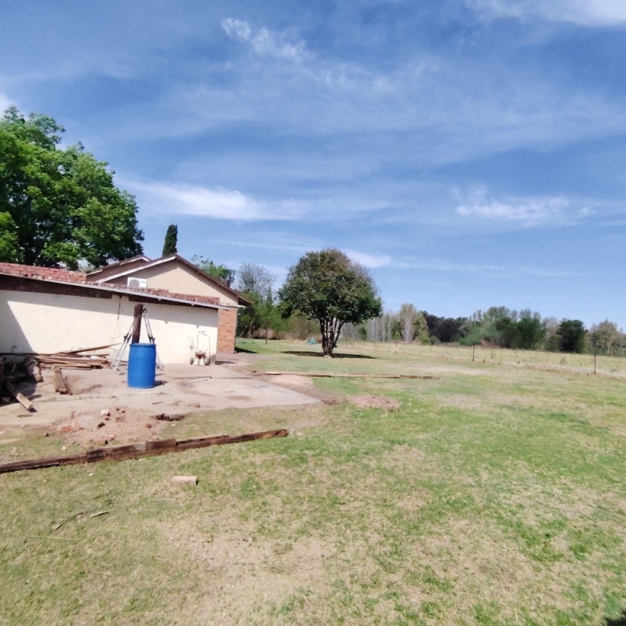 Commercial Property for Sale in Roodewal Free State